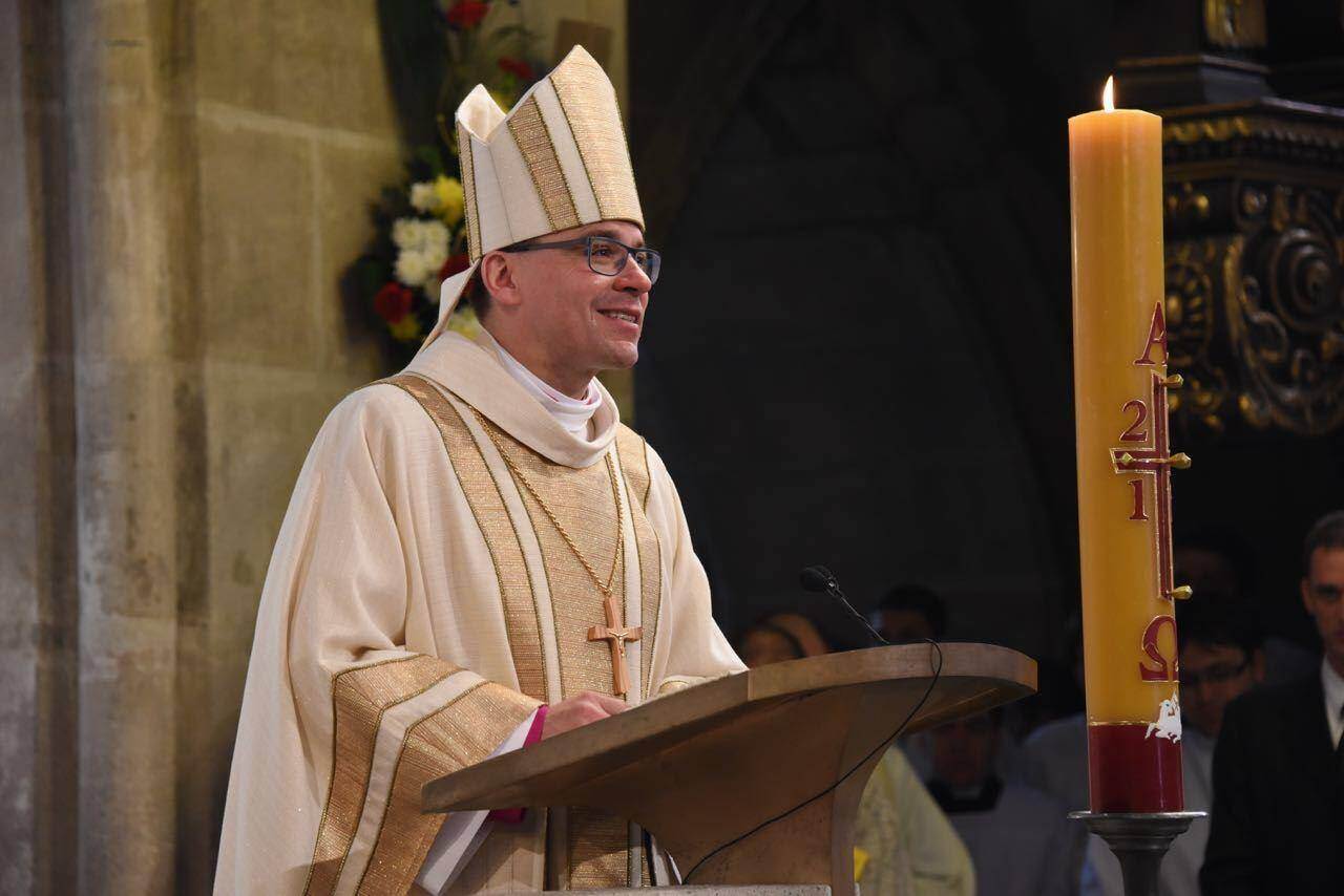 „Zůstaňte doma,“ vyzývá biskup Tomáš Holub